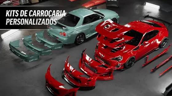 Carro em derrapagem controlada numa avenida noturna de Tóquio